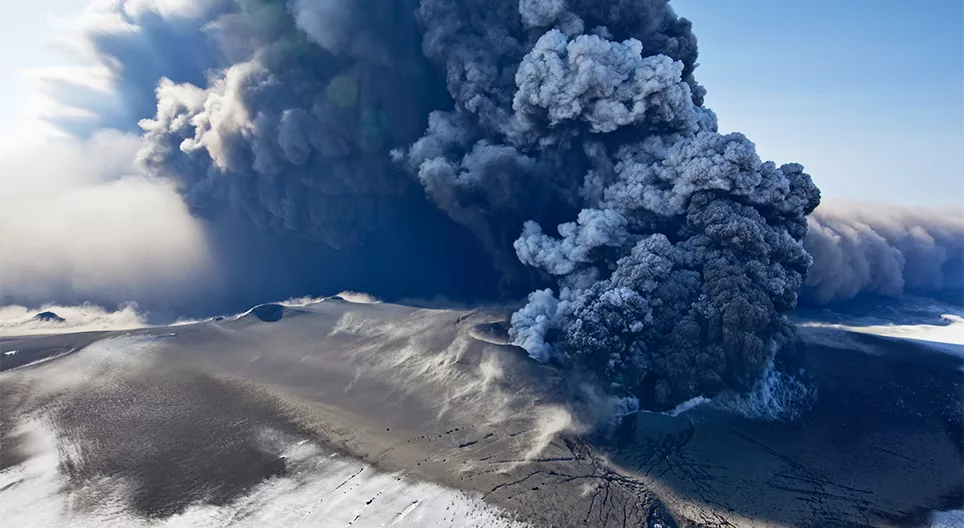Case study of a volcanic eruption: Eyjafjallajökull, 2010