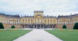 La façade du Palais Esterhazy à Fertöd (Années 1760, Baroque)