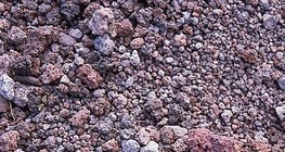 Vulkanische Aschen und Gesteinsbrocken