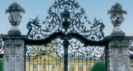 Portail en fer forgé du Palais Esterhazy de Fertöd