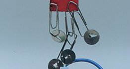 Eisen, Nickel und Kobalt, können mit Magnetfeldern wechselwirken - 2