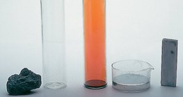 Graphit, Sauerstoff, Brom, Quecksilber und Eisen