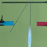 Das glühende Eisen wird vom Magnetfeld nicht angezogen