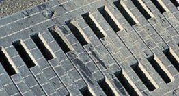 Dehnfuge mit Verzahnung für Brücke