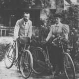 Pierre Curie (1859-1906) en zijn vrouw, Marie Curie (1867-1934)