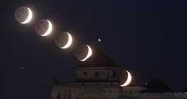 Multiple exposition du coucher de la Lune