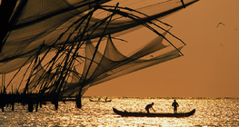 Filets de pêche au coucher de soleil