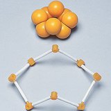 Het ruimtevullend en staafmodel van het zwavelmolecuul