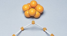 Kalotten- und Stäbchenmodell des Schwefelmoleküls