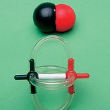 Ruimtelijk en ball-and-stick-model van een koolstofmonoxidemolecuul