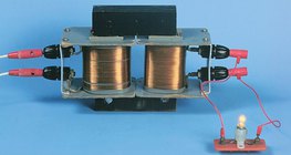 Ans Netz angeschlossener Transformator