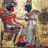 L'arrière du trône de Toutankhamon