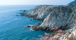 Eine Küste in Griechenland