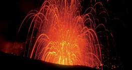 Ausbruch des Stromboli, Italien