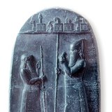Reliëf van een Assyrische koning