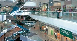 Modernes Einkaufszentrum in Hong Kong