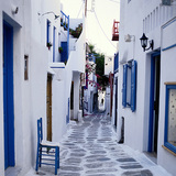 Nauwe straat op het eiland Mykonos