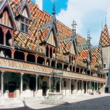 Hôpital orné (gothique)