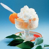 Coupe de fruits avec crème fouettée