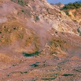 Gaz sulfureux du cratère de Solfatara.