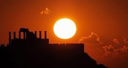 Lever de Soleil sur l'Acropole de Lindos