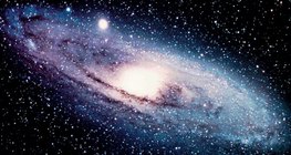 Die Andromeda-Galaxie ist die nächste große Nachbargalaxie der Erde