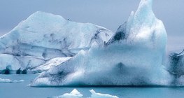 Iceberg de forme irrégulière