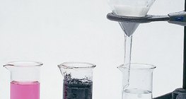 Absorption de la peinture avec du charbon actif