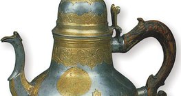 Reich verzierte türkische Kanne