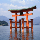 Torii bij het Itsukushima-schrijn