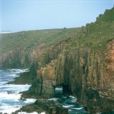Falaise, formée par érosion du littoral