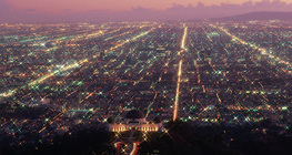 Vue sur Los Angeles avec l'Observatoire Griffith au premier plan