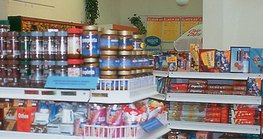 Une grande diversité de produits dans une épicerie
