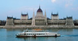 Imre Steindl : Bâtiment du Parlement de Hongrie (1884-1904, Budapest)