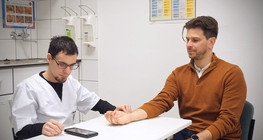 Measuring a pulse